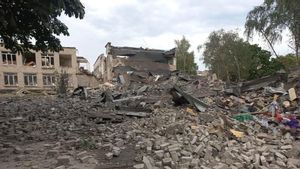 31 Orang Tewas Akibat Serangan Rusia di Ukraina Timur, Presiden Zelensky Akui Keunggulan Artileri Barat