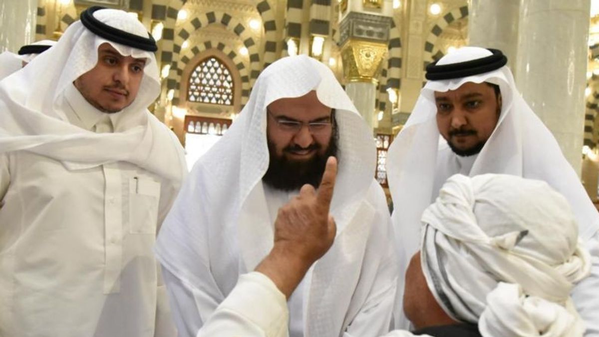 Imam et Khatib dans la mosquée Haram sont dirigés par des salats de vendredi