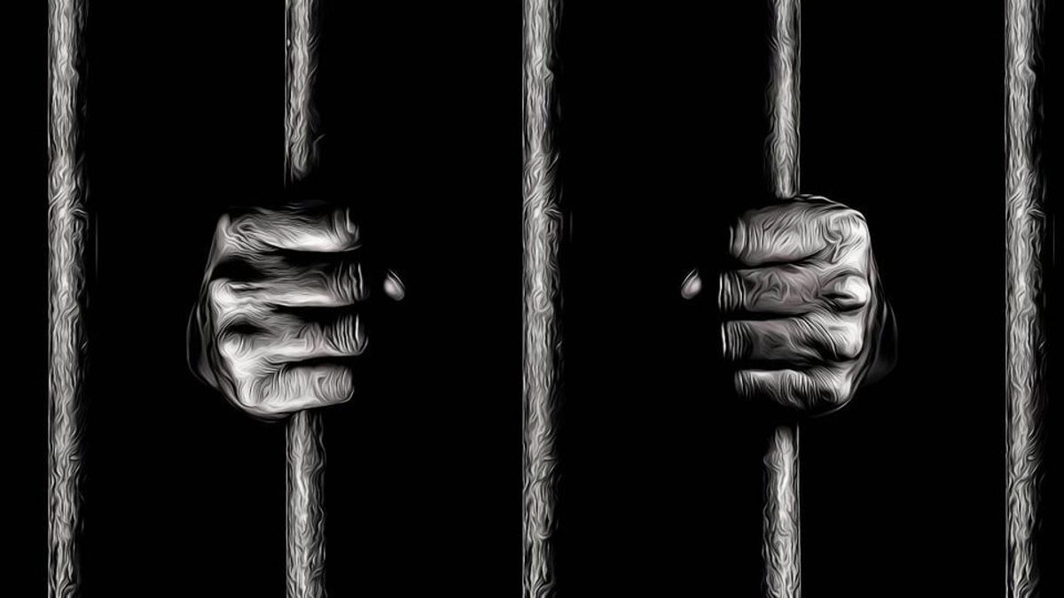 タンゲラン刑務所からの脱出を計画している6か月の中国のWN囚人