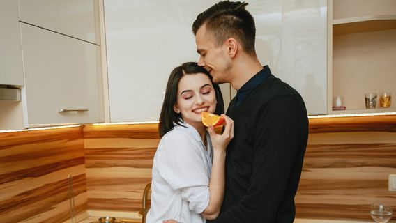 According To Psychologists, These Are 7 Signs Your Partner Really Loves You