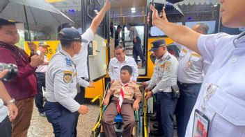 Pramono lance un transport scolaire adapté aux personnes handicapées en 2026, ajoute 32 bus et cinq nouvelles routes