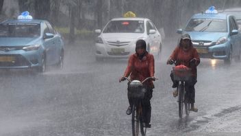 날씨 5월 2일, Alert, Jakarta 목요일 오후부터 저녁까지 비가 내림