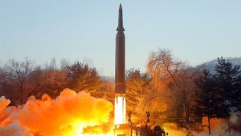 朝鲜向韩国和日本之间的水域发射另一枚导弹，怀疑是弹道型的