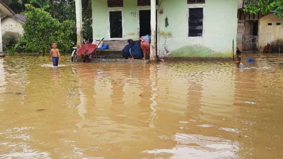 Floods In Aceh Jaya And West Aceh Are Gradually Reducing