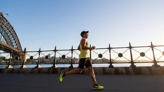 熱心にランニングイベントに参加してください、水分補給が維持され、最後まで優れているように考慮しなければならないこと