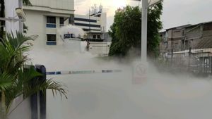 Oksigen Cair RS Premier Bocor hingga Menutupi Jalan Jatinegara