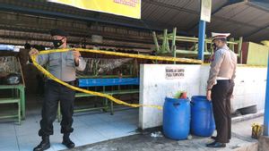 Polisi Segel PT Samwoon Busana dan Star Alliance di Semarang karena Langgar PPKM Darurat