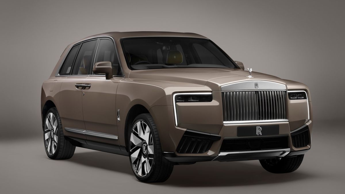 Rolls-Royce Perkenalkan Cullinan Facelift, Perpaduan Ideal Kemewahan dengan Teknologi Terbaru