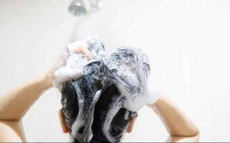 5 Cara Pakai Conditioner yang Benar agar Rambut Lembut dan Bersinar