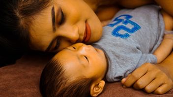 Lakukan 9 Tips untuk Mendisiplinkan Waktu Tidur Anak