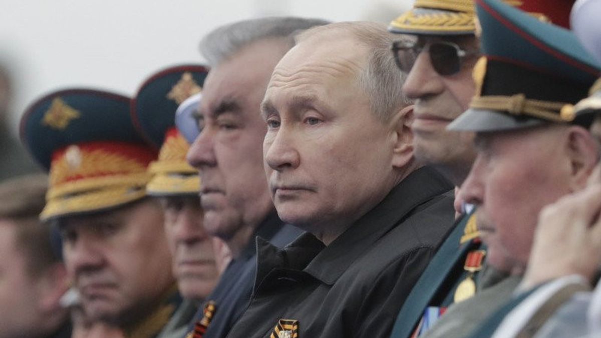 ロシアは制裁に対する免責、チャティブ・バスリ元財務相は長い戦争を予測
