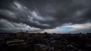 Cuaca Jakarta Minggu 15 September, Berawan Tebal Tanpa Hujan