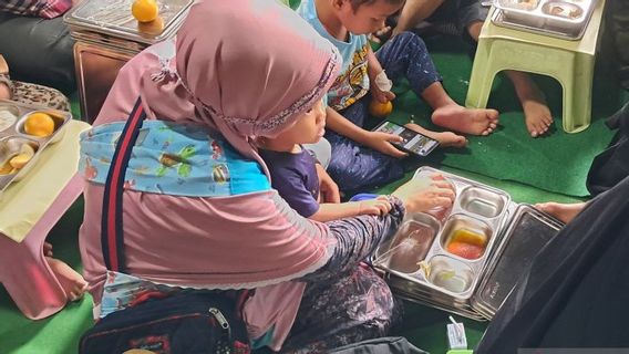 Viral Menu ‘Mengenaskan’, Jubir PCO Pastikan Menu MBG Penuhi Angka Kecukupan Gizi