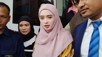 Fix! Inara Rusli Makes Sure She Sues Nafkah Mut'ah Rp10 Billion To Virgoun