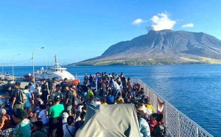 BNPB Tetap Berharap Skenario Evakuasi Warga Meski Status Gunung Ruang Sulut Turun Jadi Siaga