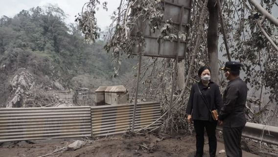 众议院议长Puan Maharani要求在Semeru火山爆发期间倒塌的银色格拉达克桥立即修复