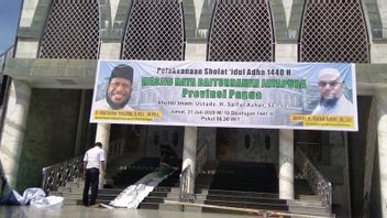 Un Certain Nombre De Mosquées à Jayapura Organisent Des Prières De L'Aïd Al-Adha