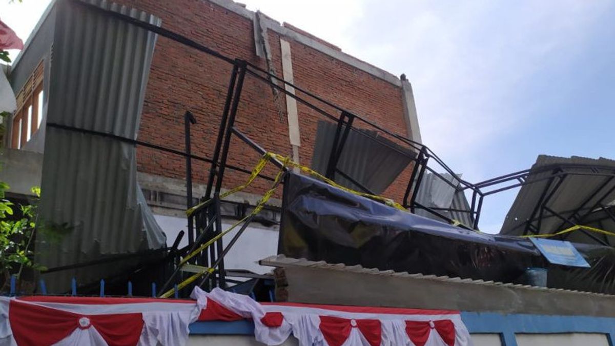 انهيار مبنى بالاي بينغاجيان وإصابة عدد من طلاب مين باندا آتشيه