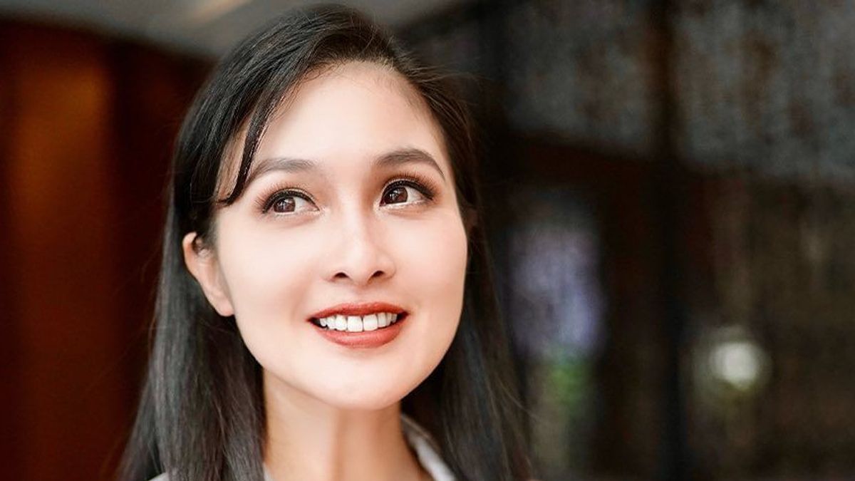 Sandra Dewi Confesses Husband's Corruption Case Is An Obstacle To Her Activities