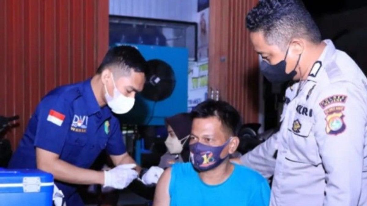 Sasar Pasar Malam dan Kafe, Polres Majene Percepat Target Vaksinasi