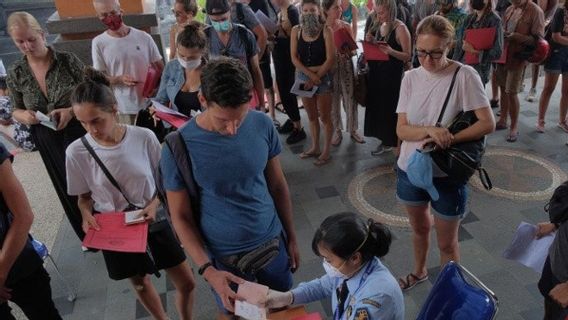 Violating Stay Permits In Bali, Swimming Coach From Kazakhstan Deported