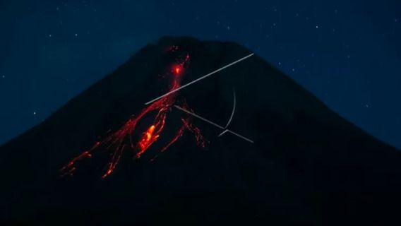 Gunung Merapi Luncurkan 18 Kali Guguran Lava Pijar Menuju Barat Daya