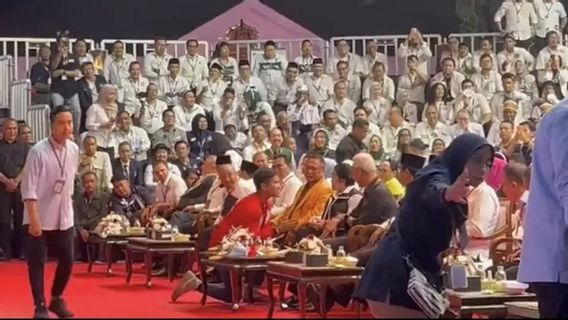 3 Kali Bolak-Balik Meet Megawati At KPU with Kaesang, Gibran:他是我尊重的人,必须是Sungkem