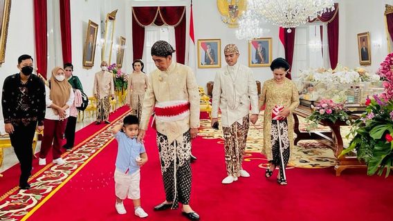 Tidak Mau Pakai Beskap, Al Nahyan Cucu Jokowi Tampil Menggemaskan di Akad Nikah Kaesang dan Erina