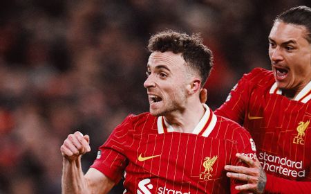 Bermain 10 Pemain, Liverpool Tertahan Fulham 2-2 di Anfield