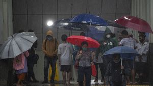 Ruas Jalan di Jakarta Tergenang Akibat Hujan Sore Ini, Sejumlah Rute Transjakarta Dialihkan 