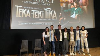 家庭剧，欧内斯特·普拉卡萨（Ernest Prakasa）在《Teka Teki Tika》中工作，并传达了不同的信息