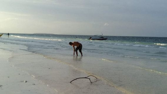 Imbas Aturan Ketat di Makassar, Pantai Anging Mamiri dan Akkarena Sepi Pengunjung 