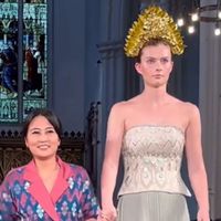 Yurita Puji Gandeng Komunitas Jarpuk Rindang NTB ke Fashions Finest SS24 London Fashion Week