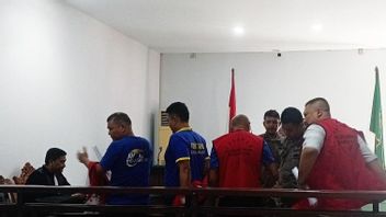 Des policiers à Aceh interrogent sur la drogue