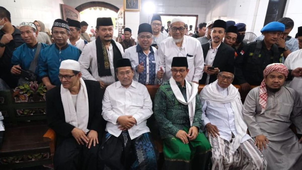 Anies Baswedan Silaturahmi ke Jam'iyyah Thoriqoh Sathoriyyah Jatim, Bicara Jalan Terjal Menuju RI 1