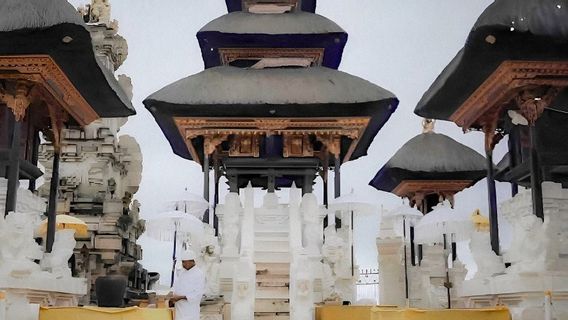 Le charme de Pura Geger Dalem Pemutih, un site spirituel sur la côte de l'océan