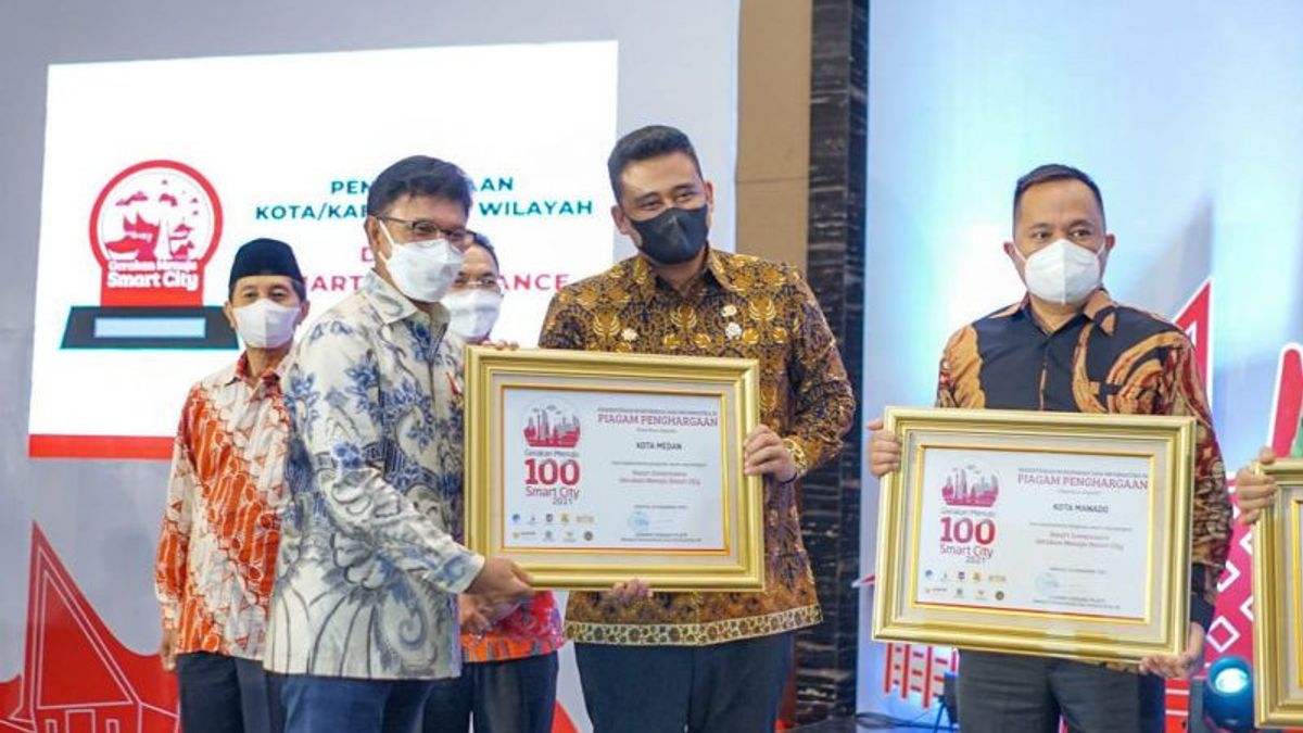Le Maire De Medan, Bobby Nasution, Reçoit Le Prix Smart City
