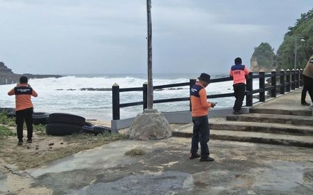 Cuaca Ekstrem di Kawasan Pesisir, BPBD Malang Imbau Warga dan Wisatawan Waspada