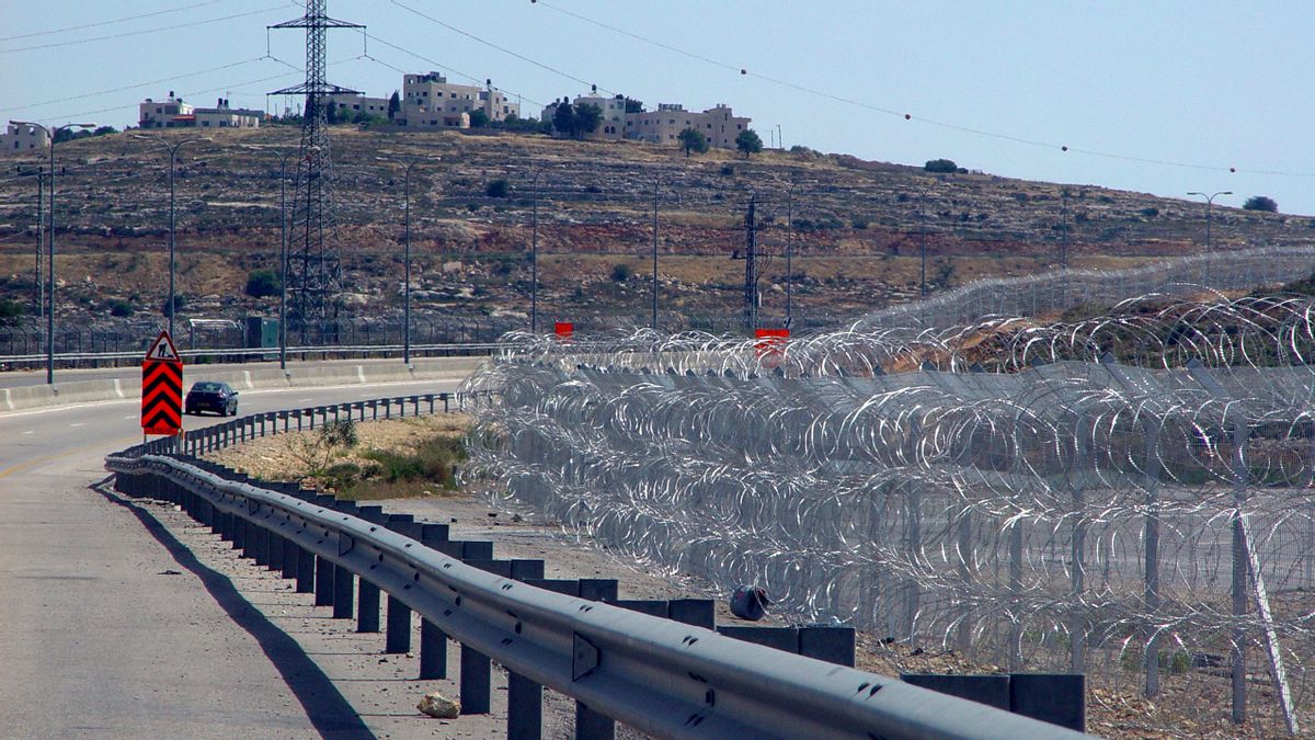 Le Hamas considère que les règles de base de la propriété foncière mondiale sont effectivement violées par Israël dans la Rive occidentale