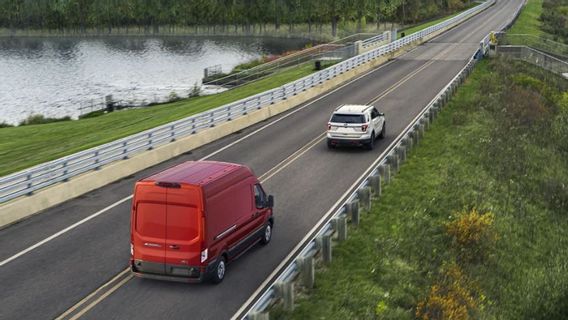 E-Transit Courier 2024, Ford's Latest Electric Van