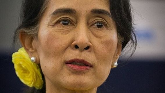 미얀마 수감자 수천 명 석방, 아웅산 수치 석방 촉구하는 ASEAN