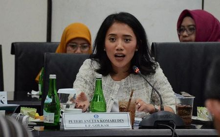 Jelang Idulfitri, Anggota Komisi XI DPR Puteri Komarudin Soroti Fasilitas Penukaran Uang hingga Bahaya Pinjol Ilegal