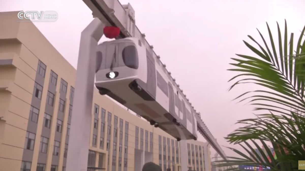 Dubai Streamlines China's Sky Train Futuristic Transport