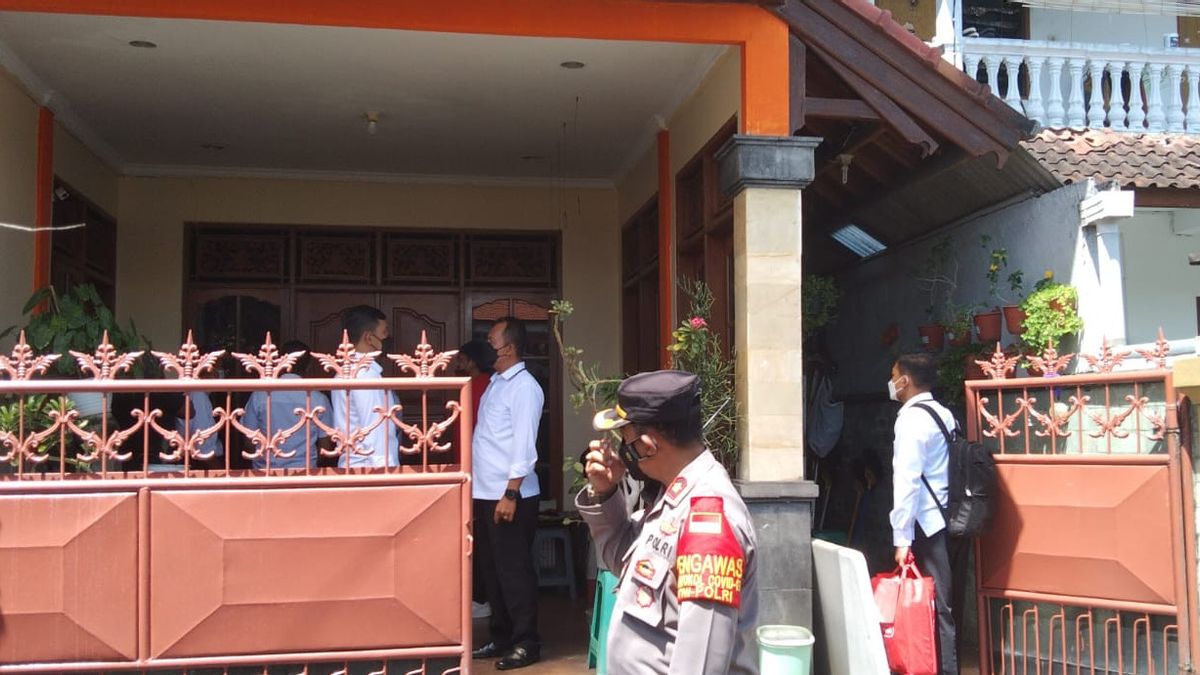    Polisi Gerebek Rumah Produksi Cookies Isi Narkoba di Denpasar