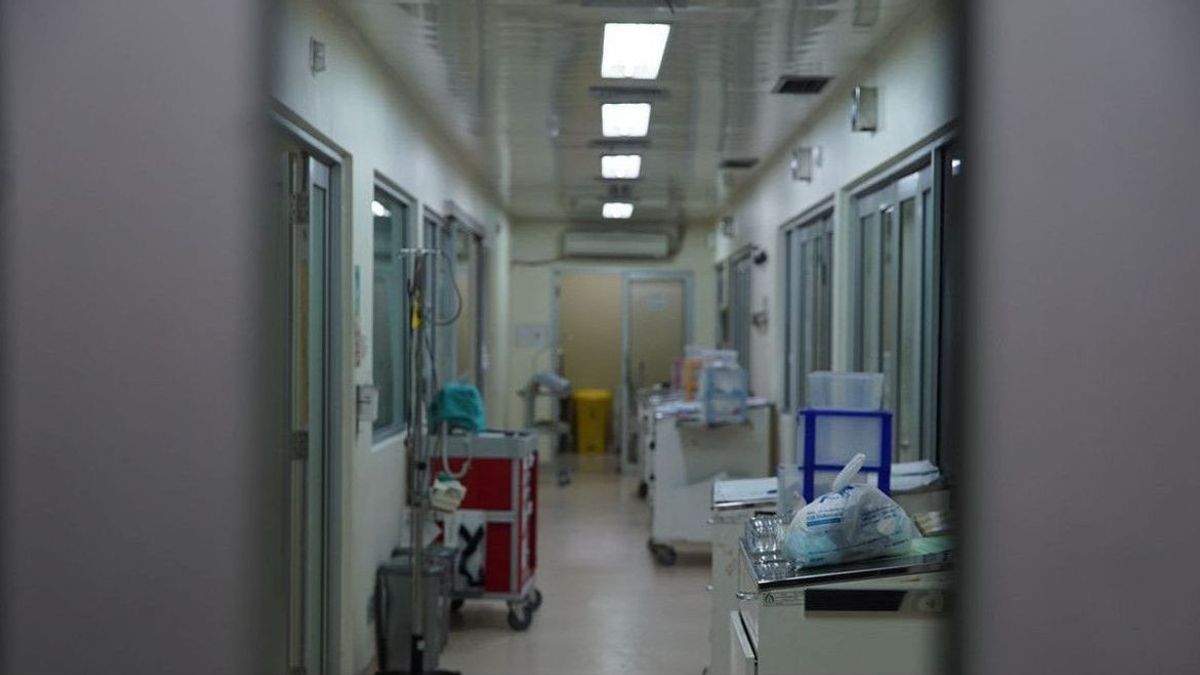 COVID-19 Patient Isolation Room In Tangerang Over Capacity