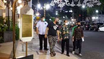 Tinjau Jalan Tunjungan, Wakil Wali Kota Surabaya Armuji Dapat Banyak Masukan dari Warga 