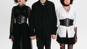 Edgy风格是什么样的？这些是成为其标志性的特征和时尚物品