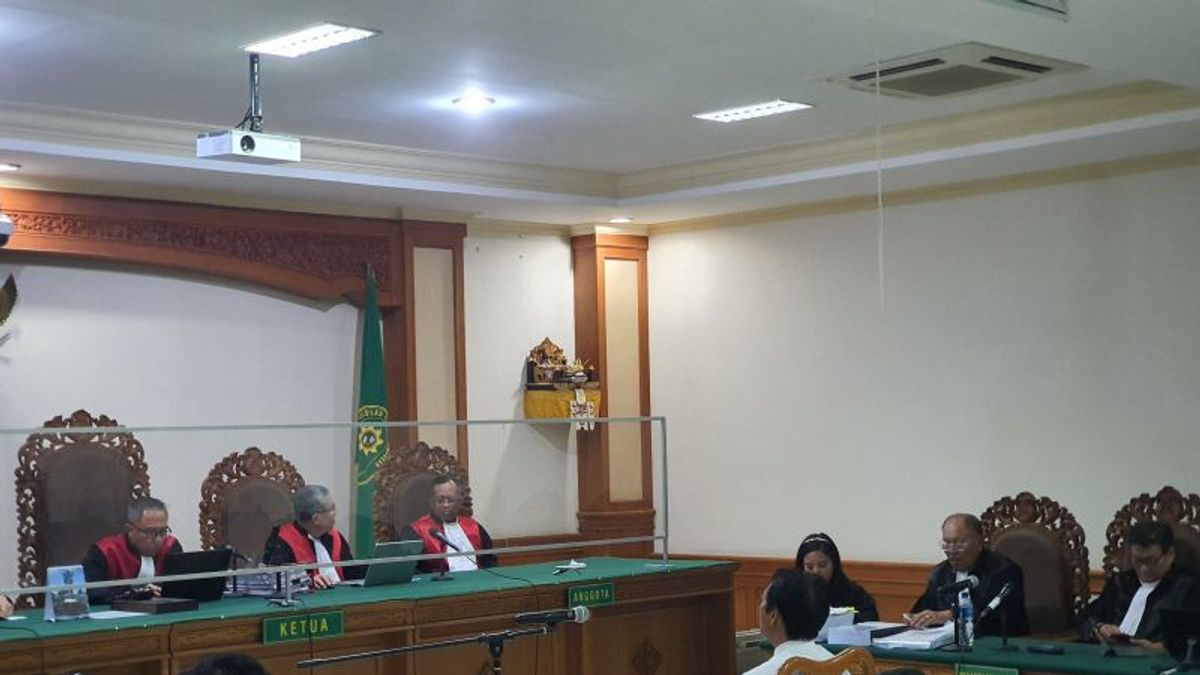 الفساد البالغ 335 مليار روبية إندونيسية من قبول الطلاب الجدد ، اليوم رئيس الجامعة السابق أونود جالاني جلسة المطالبة