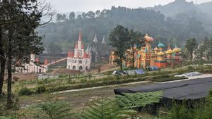 Le gouvernement de la régence de Bogor vérifie la reprise du permis de tourisme de bianglala dans le jardin thé de Puncak