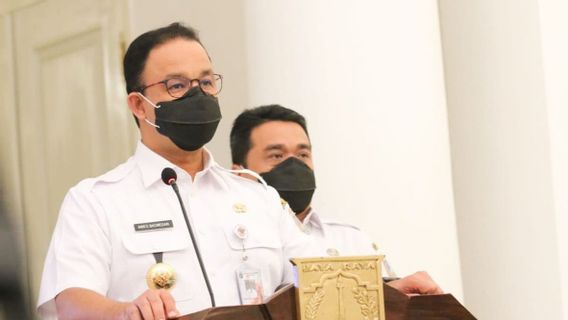 Anies Larang Anak Buahnya Syaratkan Vaksinasi untuk Penyaluran Bansos Warga